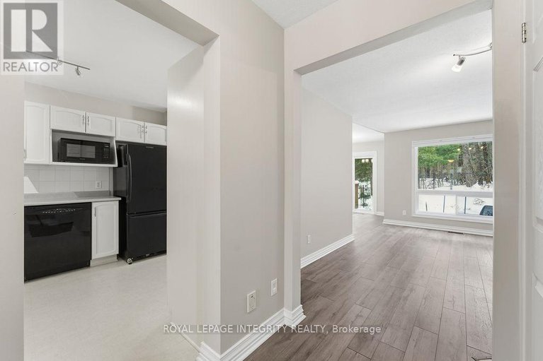 29244318/34-furlong-crescent/bridlewood/ottawa/ontario/K2M2J1_14