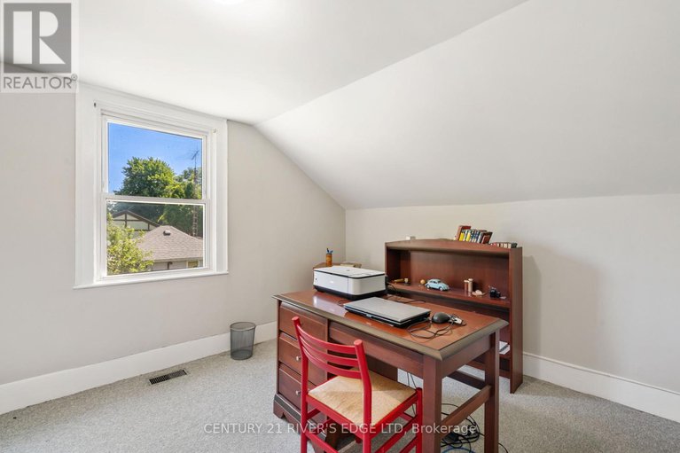 28632376/12084-lakeshore-drive/morrisburg/south-dundas/ontario/K0C1X0_19