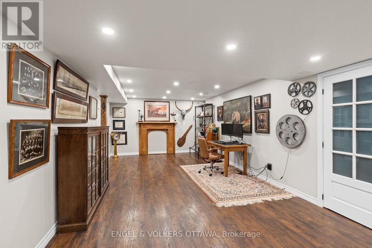28790851/5557-pettapiece-crescent/manotick-village-manotick-estates/ottawa/ontario/K4M1C5_43
