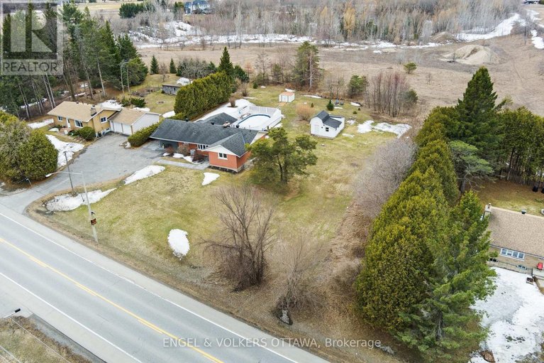 29577442/4624-albion-road/riverside-south/ottawa/ontario/K1X1A5_4