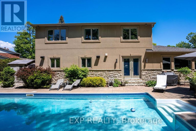 28293980/17-chesswood-court/pineglencountry-place/ottawa/ontario/K2E7E3_38