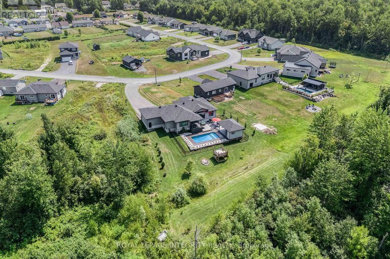 28671214/278-roxanne-street/clarencerockland-twp/clarence-rockland/ontario/K0A1N0_39