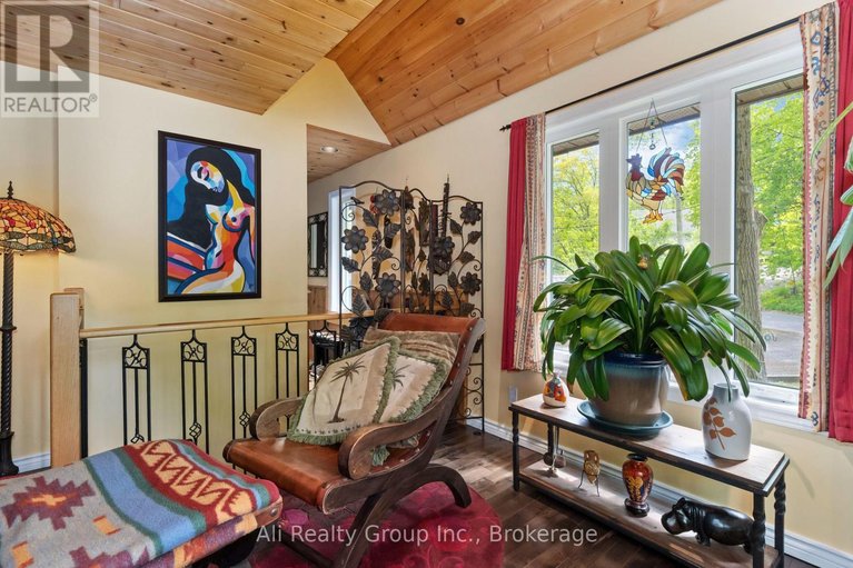 29580490/190-woods-road/constance-bay/ottawa/ontario/K0A3M0_14