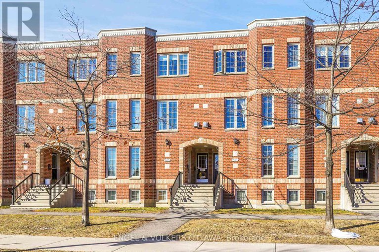 10 - 811 Longfields Drive