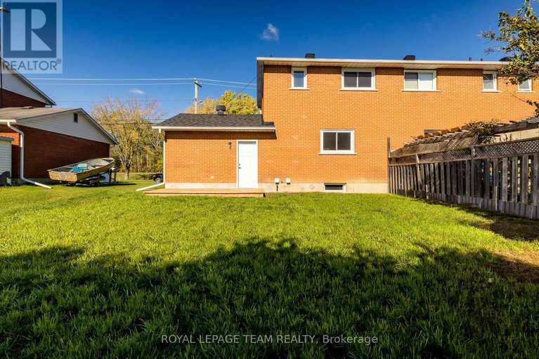 28975666/40-beach-avenue/iroquois/south-dundas/ontario/K0E1K0_39