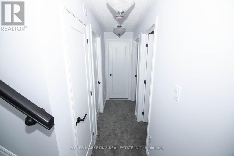 28758018/533-takamose-private/cfb-rockcliffe-and-area/ottawa/ontario/K1K5A5_12