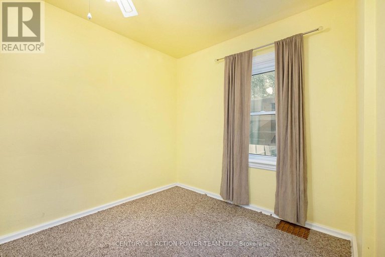 28638635/1318-brookline-avenue/ellwood/ottawa/ontario/K1V6S3_15
