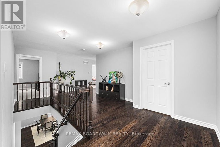 29414212/353-sweetclover-way/avalon-west/ottawa/ontario/K4A1E6_23