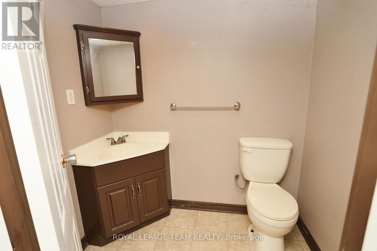 28826941/425-joseph-street/kemptville/north-grenville/ontario/K0G1J0_29