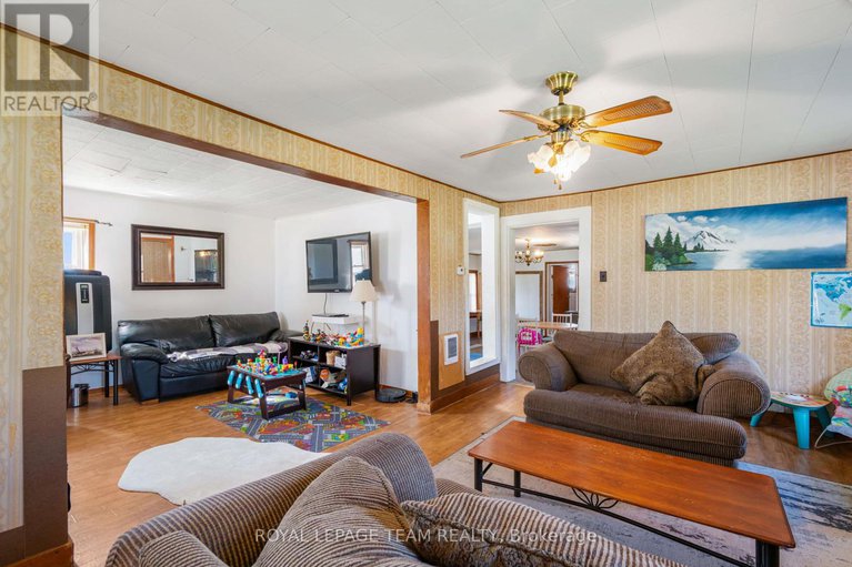 28957864/3910-county-7-road/south-dundas-williamsburgh-twp/south-dundas/ontario/K0C1H0_12