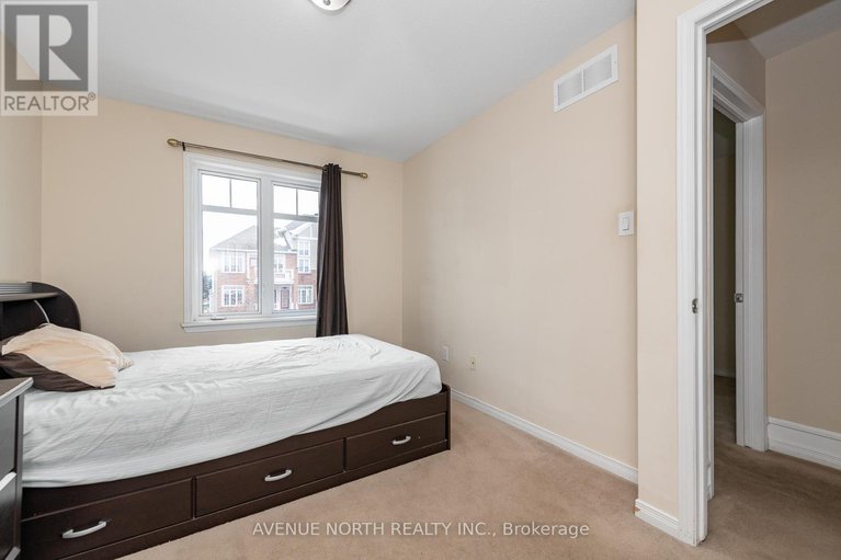 29105316/361-royal-fern-way/riverside-southgloucester-glen/ottawa/ontario/K1V2K6_32