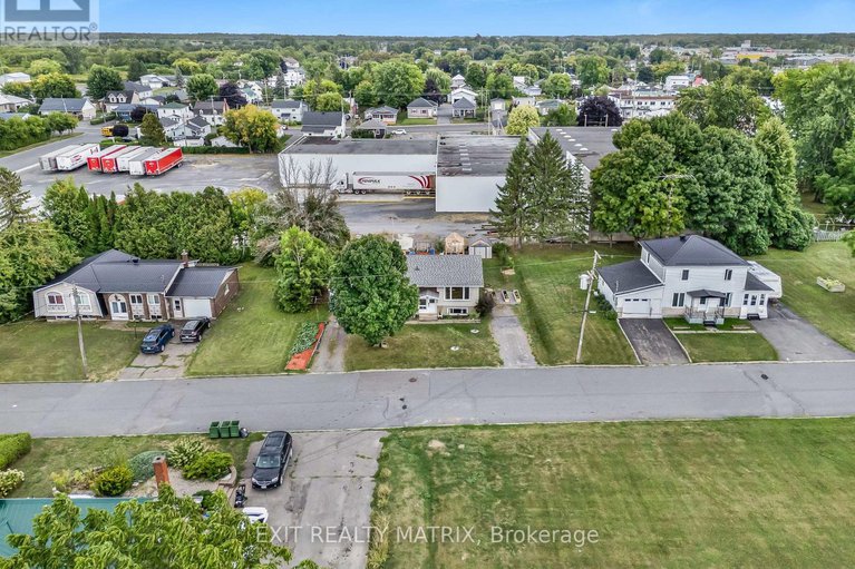 28829153/94-peel-street-e/alexandria/north-glengarry/ontario/K0C1A0_32