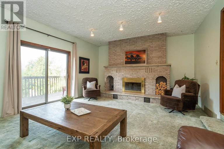 28757377/1437-usborne-street/mcnabbraeside-twps/mcnabbraeside/ontario/K0A1G0_4