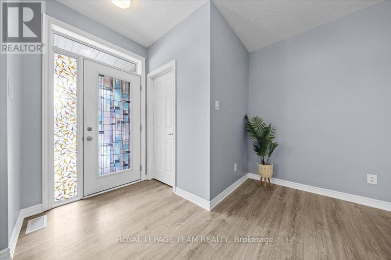 29303713/915-nautilus-private/emerald-meadowstrailwest/ottawa/ontario/K2V0S3_3