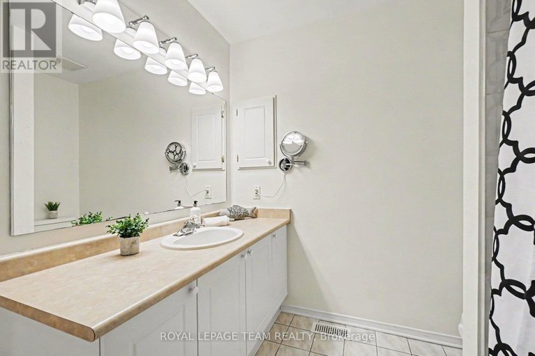 29688007/1598-lisbon-street/fallingbrookpineridge/ottawa/ontario/K4A4C3_26