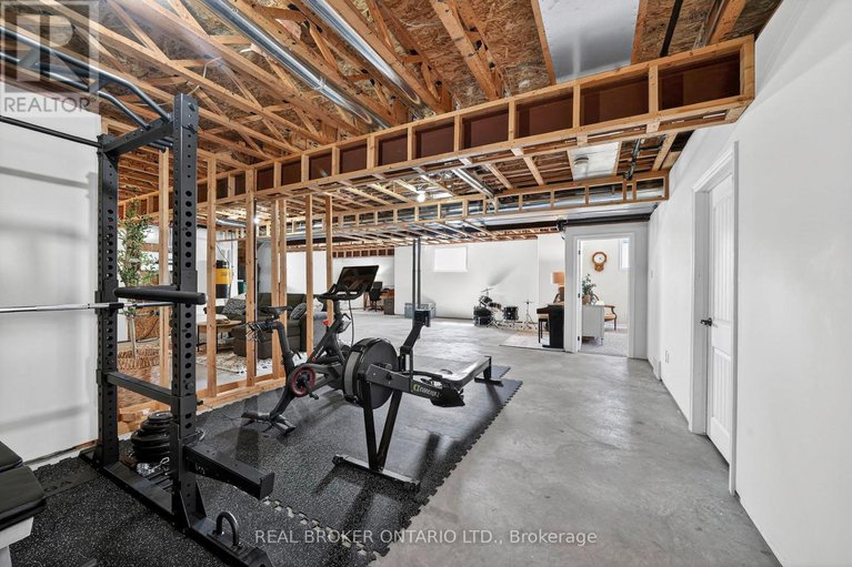 29670697/12-penny-lane/long-sault/south-stormont/ontario/K0C1P0_35