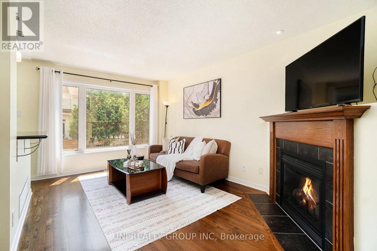 28595135/80-chesapeake-crescent/cedargrovefraserdale/ottawa/ontario/K2J0L5_6