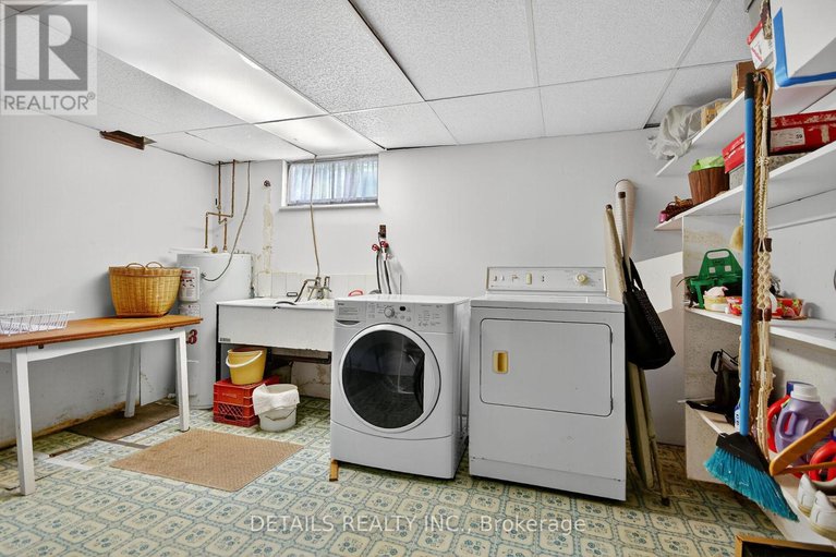 28920514/101-hilliard-avenue/city-viewskylinefisher-heightsparkwood-hills/ottawa/ontario/K2E6C5_27