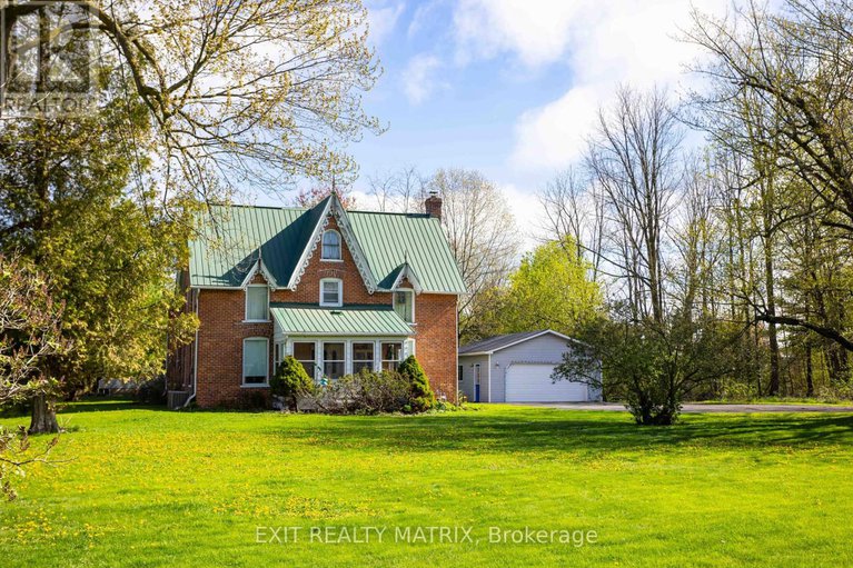 28439324/74-craig-street/village-of-russell/russell/ontario/K4R1A2_3