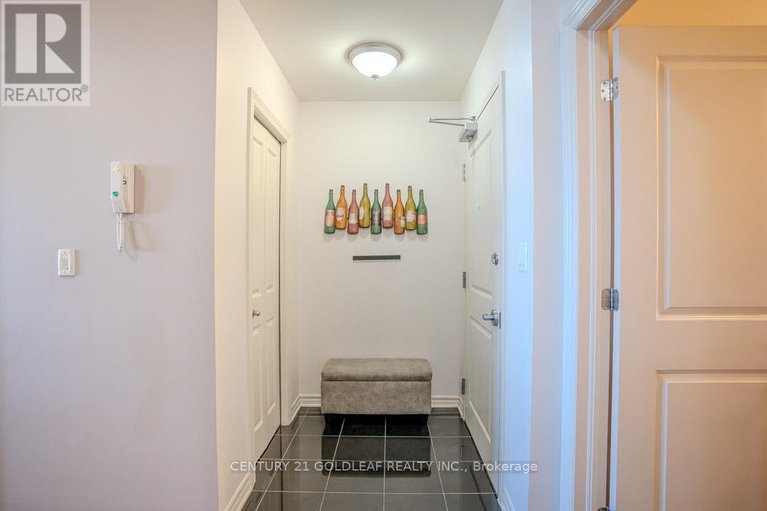 29357837/7-20-prestige-circle/chatelaine-village/ottawa/ontario/K4A0W9_2