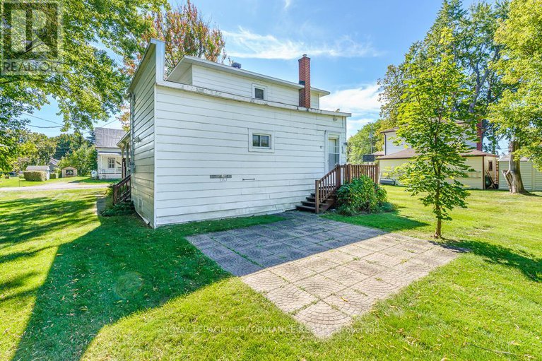 28907262/7-spruce-street-s/lancaster/south-glengarry/ontario/K0C1N0_26