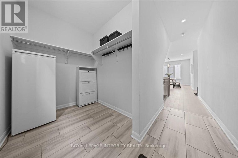 29407570/101-darleux-place/mahogany-community/ottawa/ontario/K4M0M7_25