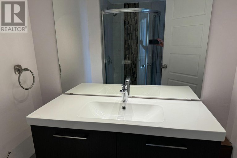 29442866/1209-2760-carousel-crescent/emerald-woodssawmill-creek/ottawa/ontario/K1T2N4_18