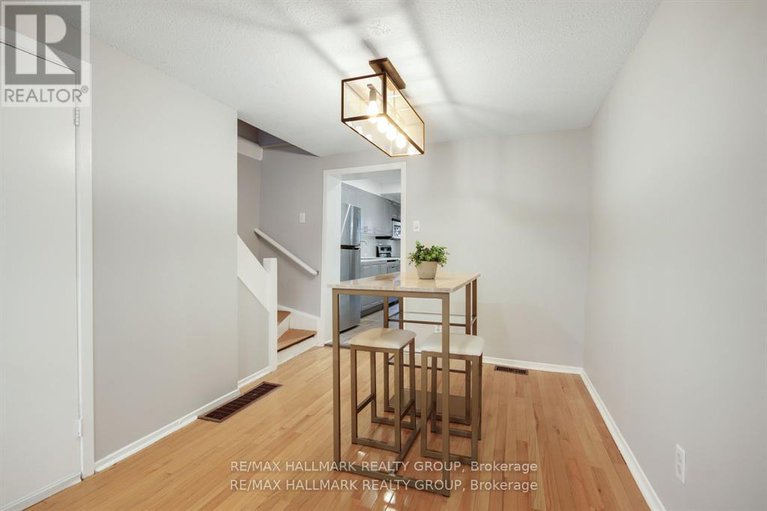 29402531/231-st-andrew-street/lower-townbyward-market/ottawa/ontario/K1N5G5_13