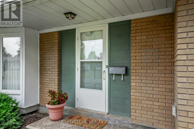 28500513/7-pulford-crescent/bayshore/ottawa/ontario/K2B6L6_5