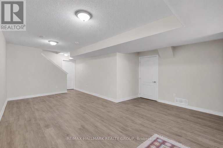 29239376/229-meadowbreeze-drive/emerald-meadowstrailwest/ottawa/ontario/K2M3A6_44