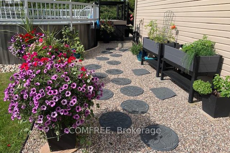 29439806/162-sophie-street/clarencerockland-twp/clarence-rockland/ontario/K4K1K7_26