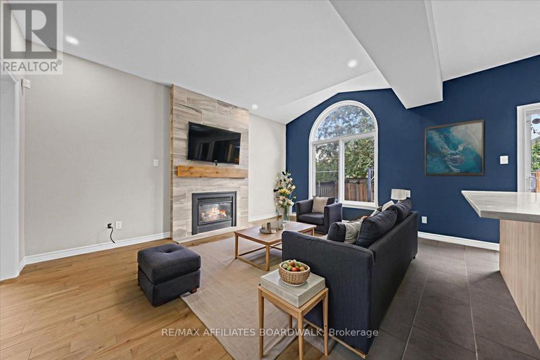 28620328/1056-rocky-harbour-crescent/riverside-southgloucester-glen/ottawa/ontario/K1V1V3_17