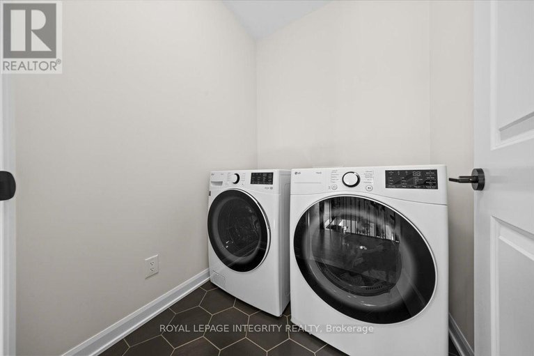 29407570/101-darleux-place/mahogany-community/ottawa/ontario/K4M0M7_38