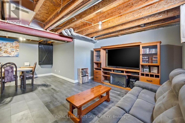 29413615/36-frontenac-boulevard/embrun/russell/ontario/K0A1W0_30