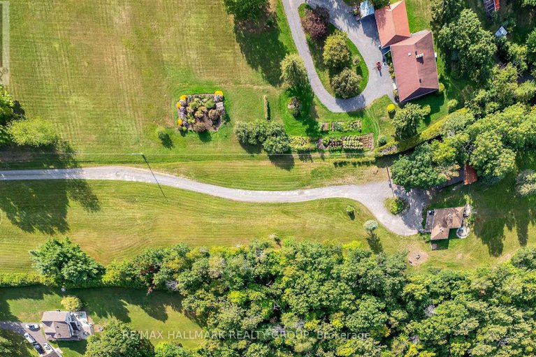 28812451/3855-old-highway-17/clarencerockland-twp/clarence-rockland/ontario/K4K1W2_39