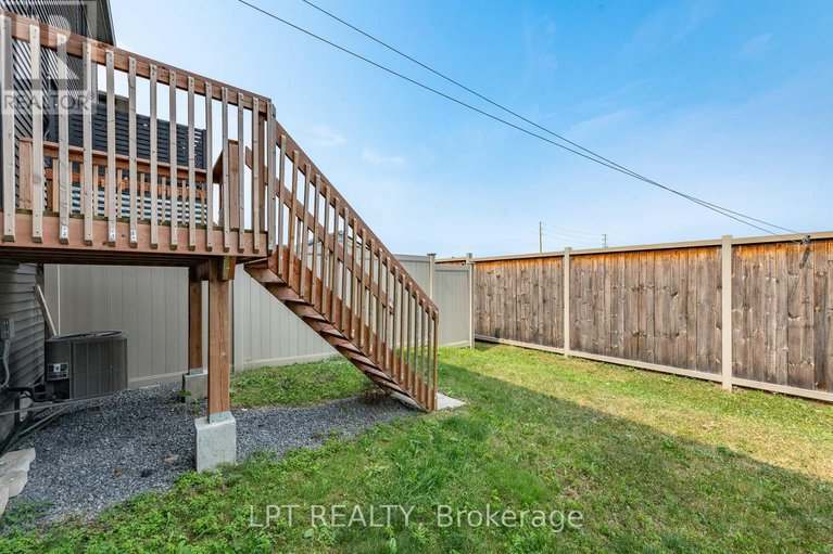 28716756/105-teelin-circle/half-moon-bay/ottawa/ontario/K2J6V1_28
