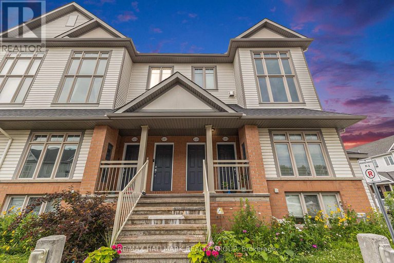 28568194/327-galston-private/mer-bleuebradley-estatesanderson-park/ottawa/ontario/K1W0G3_1