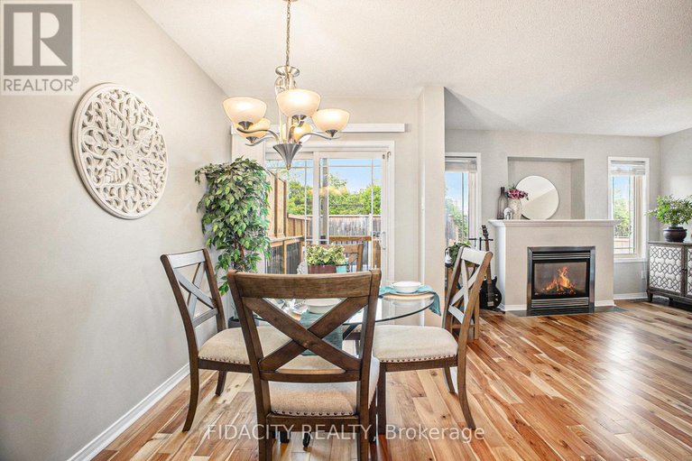 28418816/1493-carronbridge-circle/emerald-meadowstrailwest/ottawa/ontario/K2M0G7_8