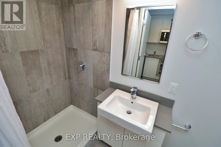 28905397/2308-105-champagne-avenue-s/west-centre-town/ottawa/ontario/K1S4P3_15