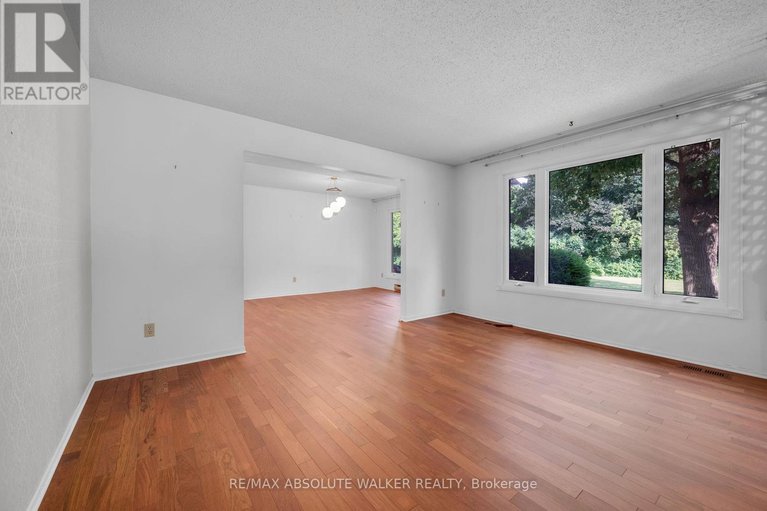 28746001/1439-metz-crescent/carson-meadows/ottawa/ontario/K1K3Z9_4