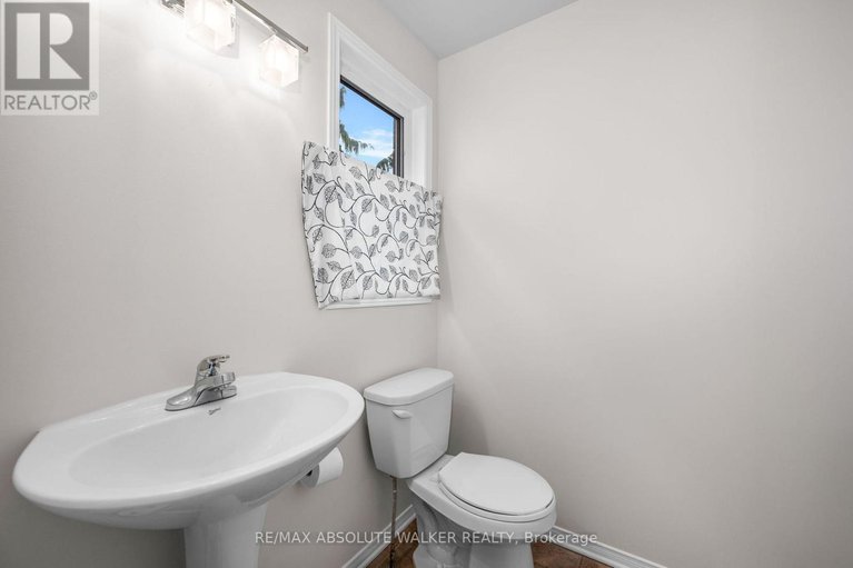28707835/124-forestcrest-street/chapel-hill/ottawa/ontario/K1C7R3_18