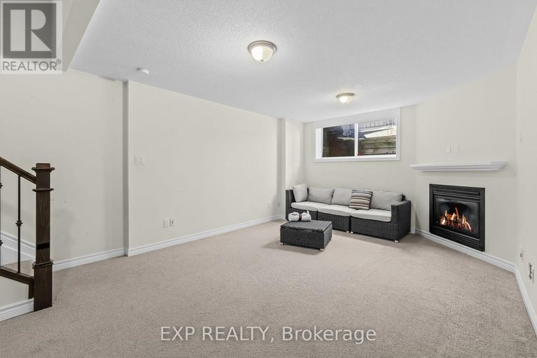 29660875/500-langelier-avenue/mer-bleuebradley-estatesanderson-park/ottawa/ontario/K1W0E9_33