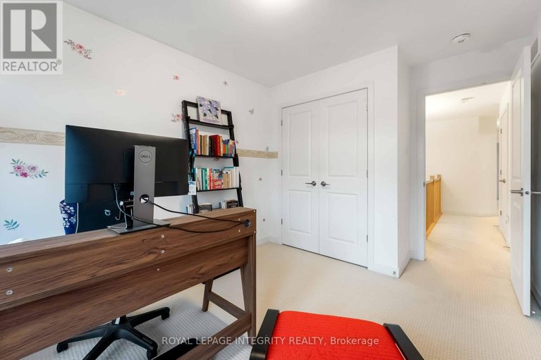 29585551/221-finsbury-avenue/stittsville-south/ottawa/ontario/K2S2X9_33