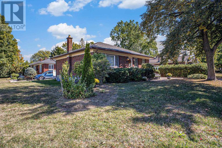 28902420/2023-vincent-street/elmvale-acres/ottawa/ontario/K1G2M8_24