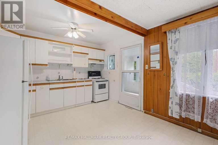 28492513/151-fanshaw-avenue/applewood-acres/ottawa/ontario/K1H6C8_9