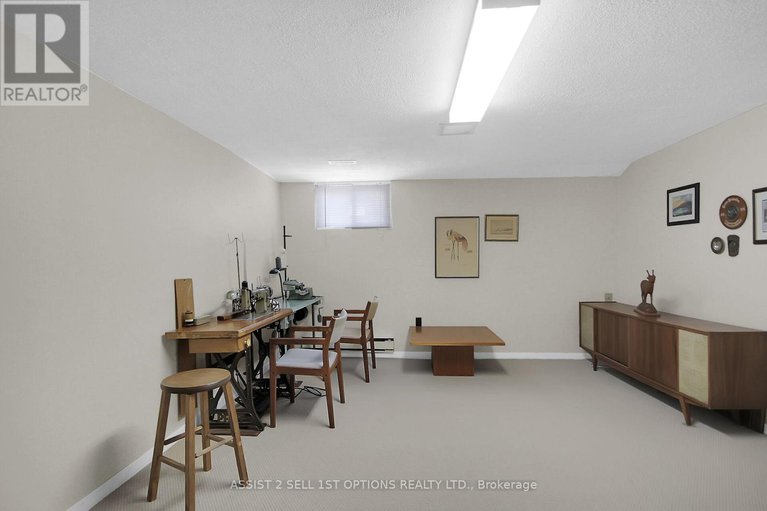 28421718/64-sullivan-avenue/meadowlandscrestview/ottawa/ontario/K2G1V2_26