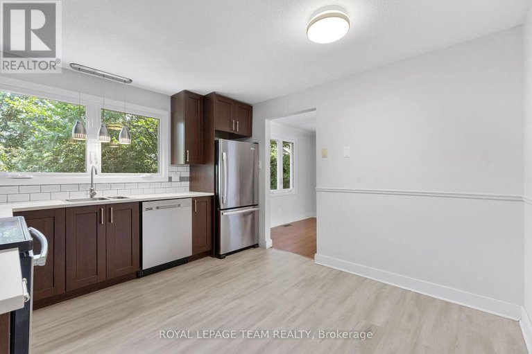 28608553/29-ashgrove-crescent/briargreen/ottawa/ontario/K2G0S1_16
