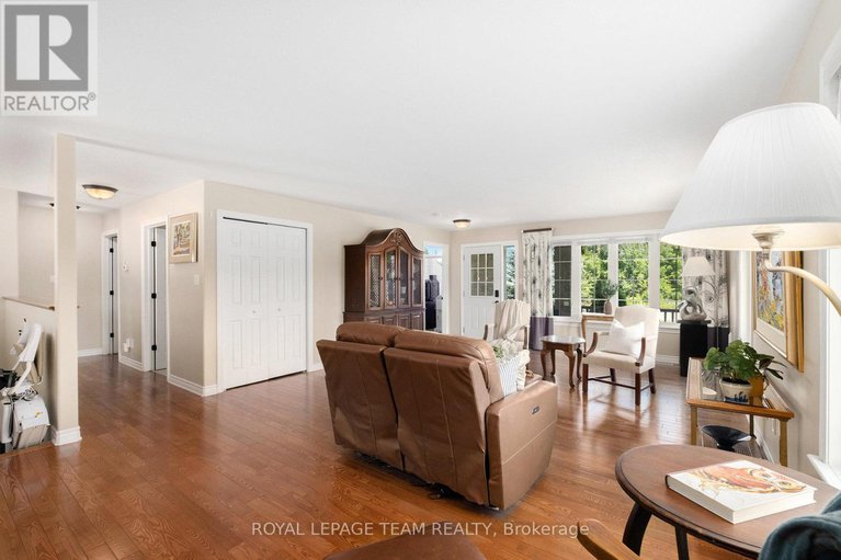 28645186/124-stonewalk-drive/north-grenville-twp-kemptville-south/north-grenville/ontario/K0G1J0_11