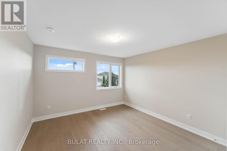 28281771/1357-kitchener-avenue/ellwood/ottawa/ontario/K1V6W1_19