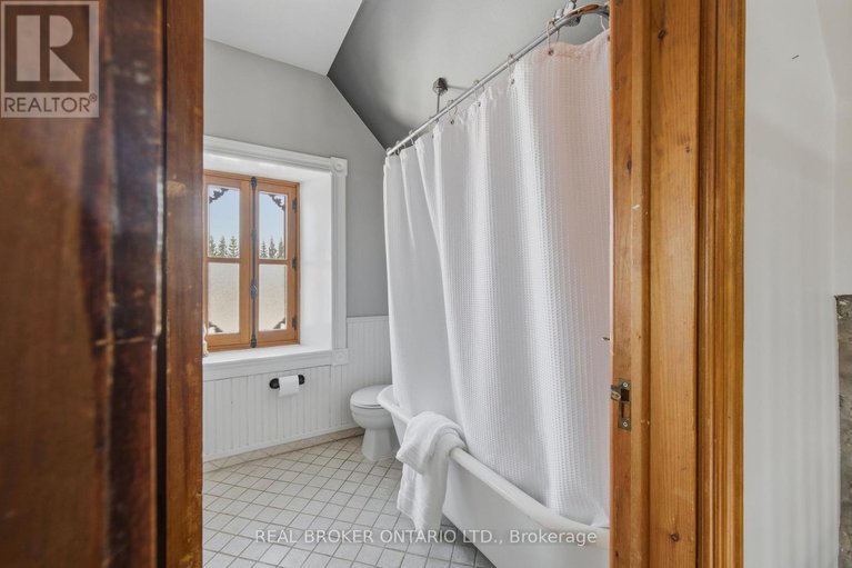 29433673/2090-beach-road/north-grenville-twp-kemptville-south/north-grenville/ontario/K0G1S0_33